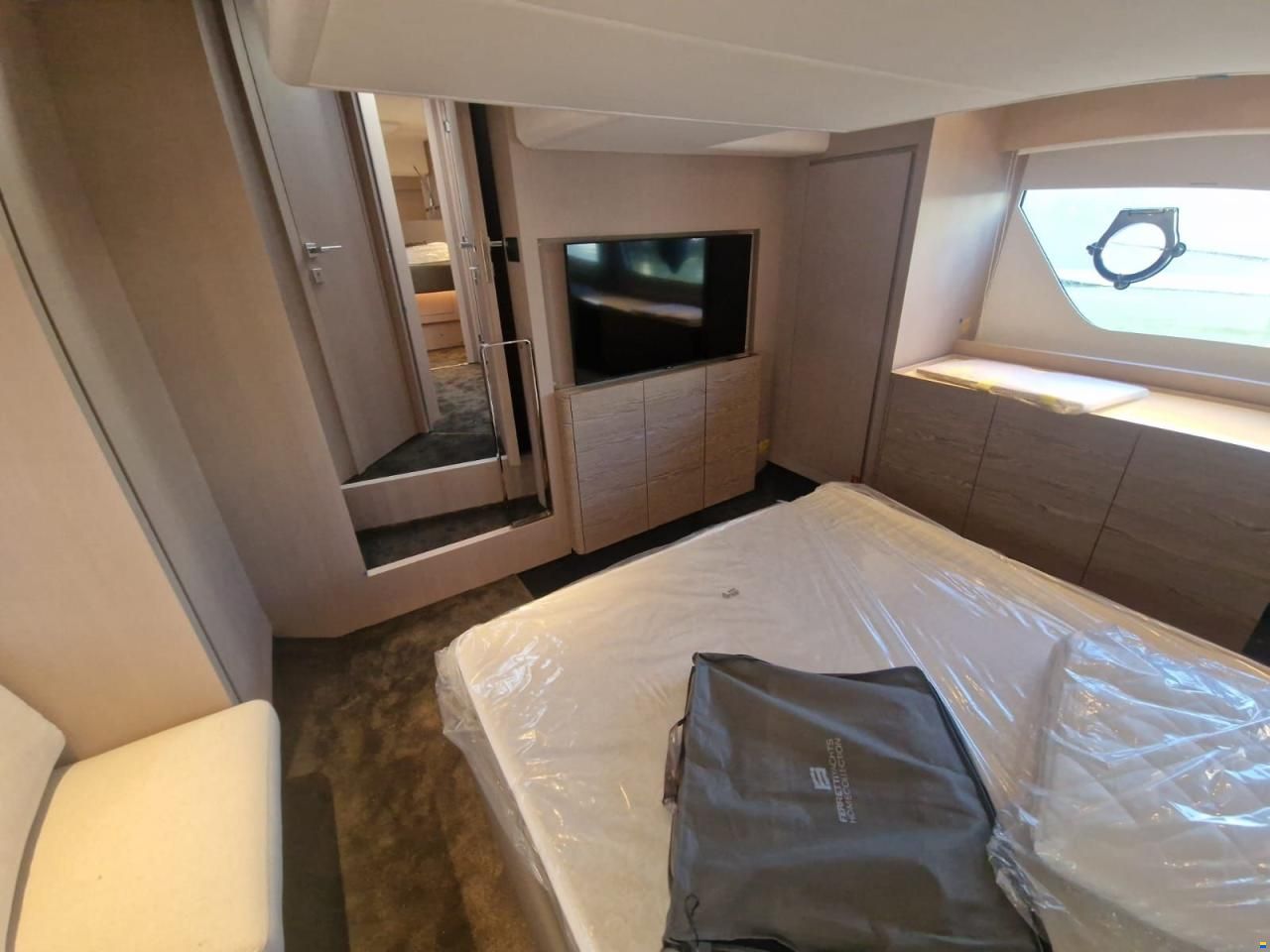 Ferretti 500