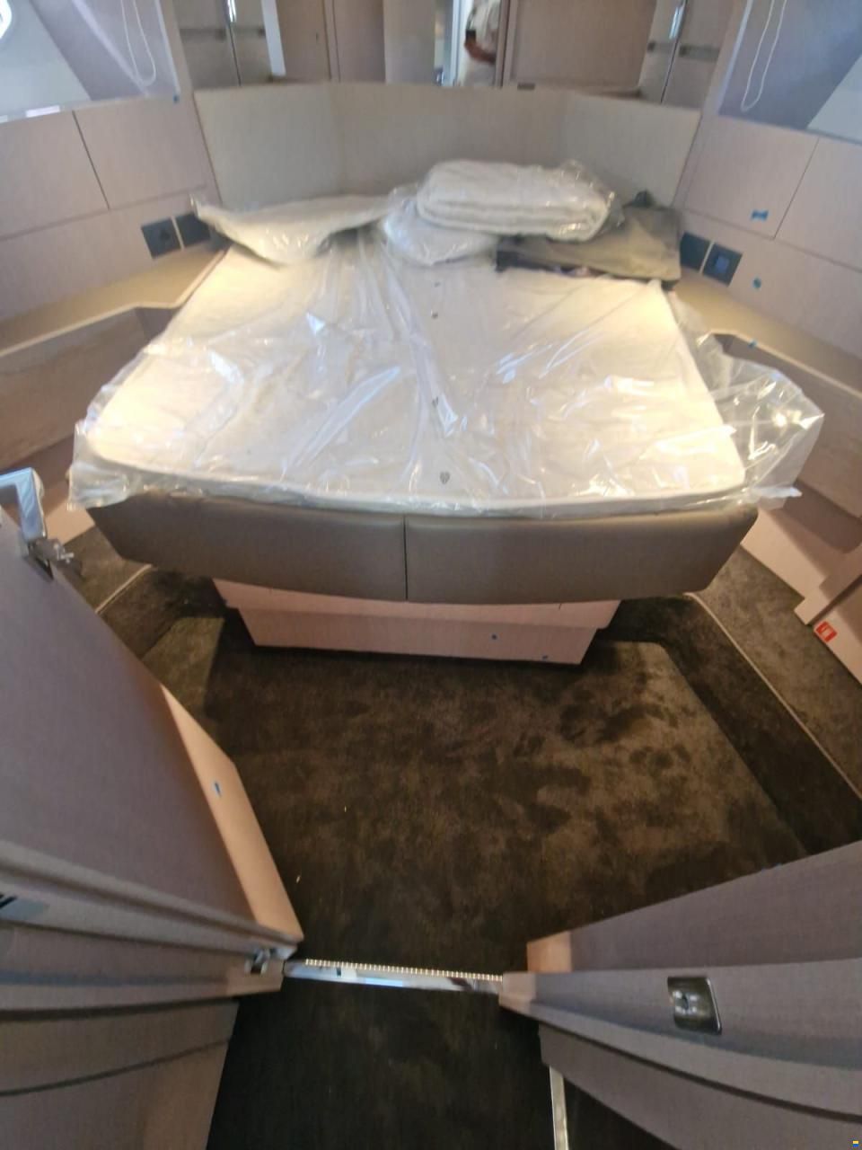 Ferretti 500