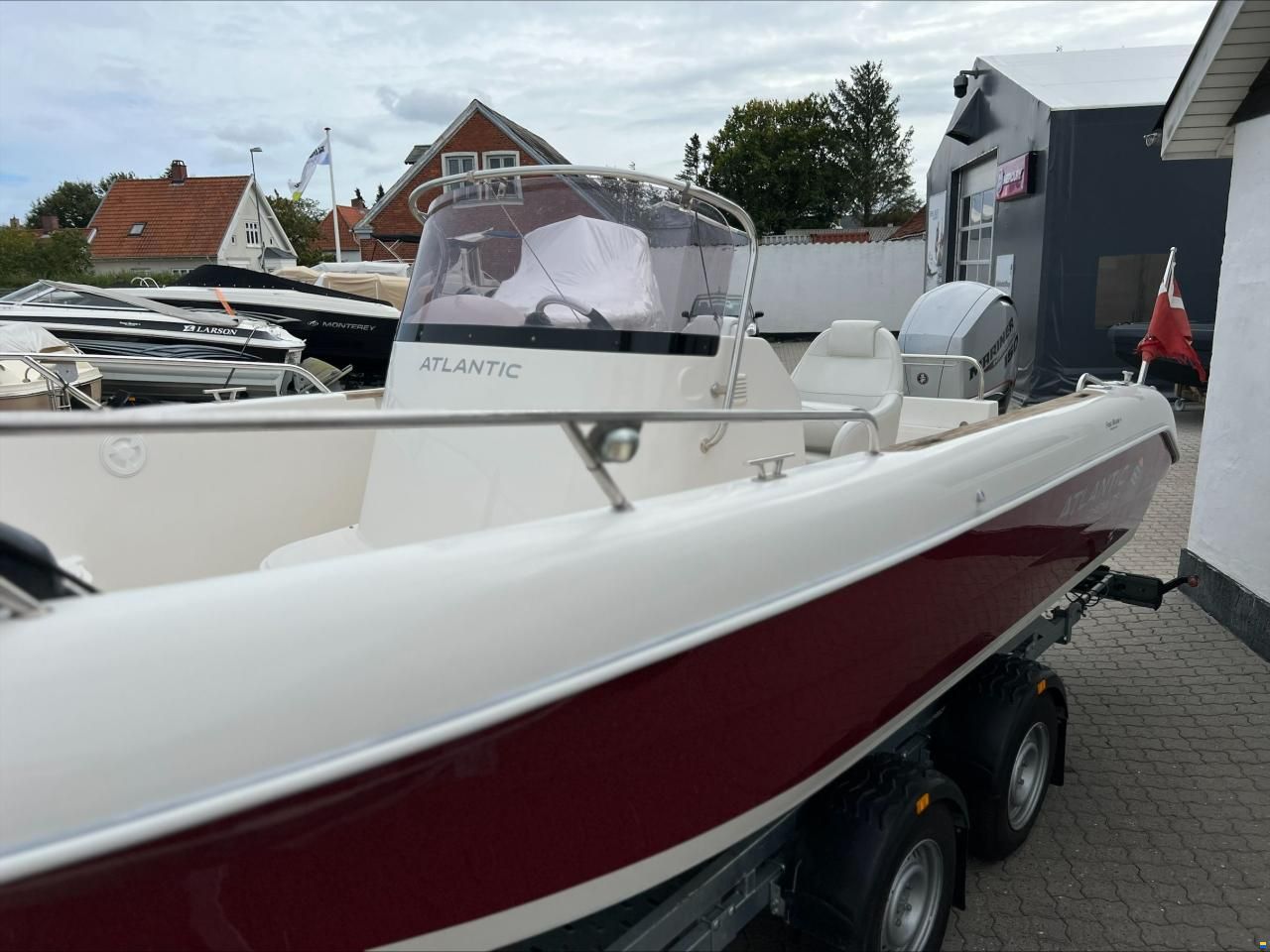 Atlantic Yachts 635 WA, Mariner F150 EFI