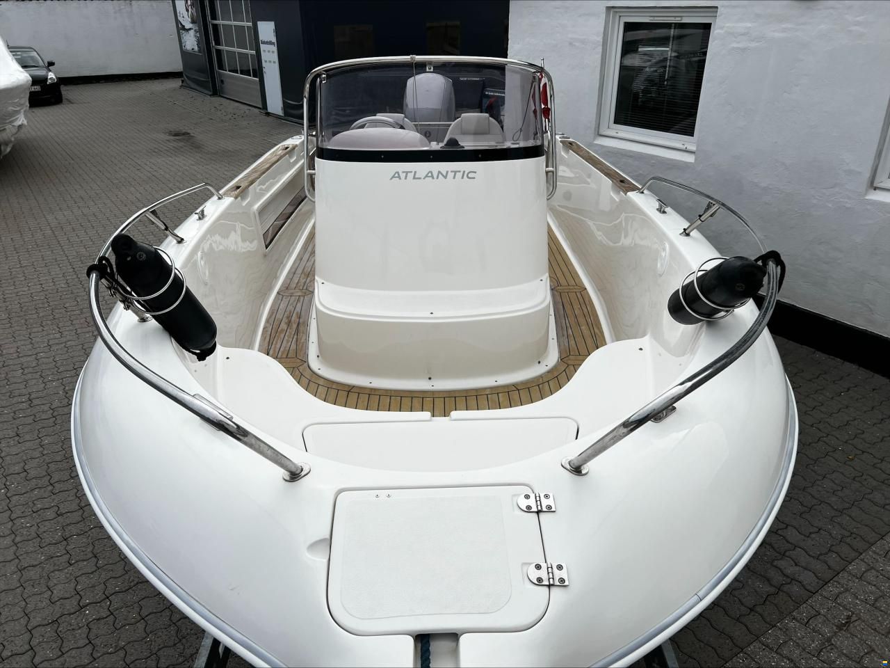 Atlantic Yachts 635 WA, Mariner F150 EFI