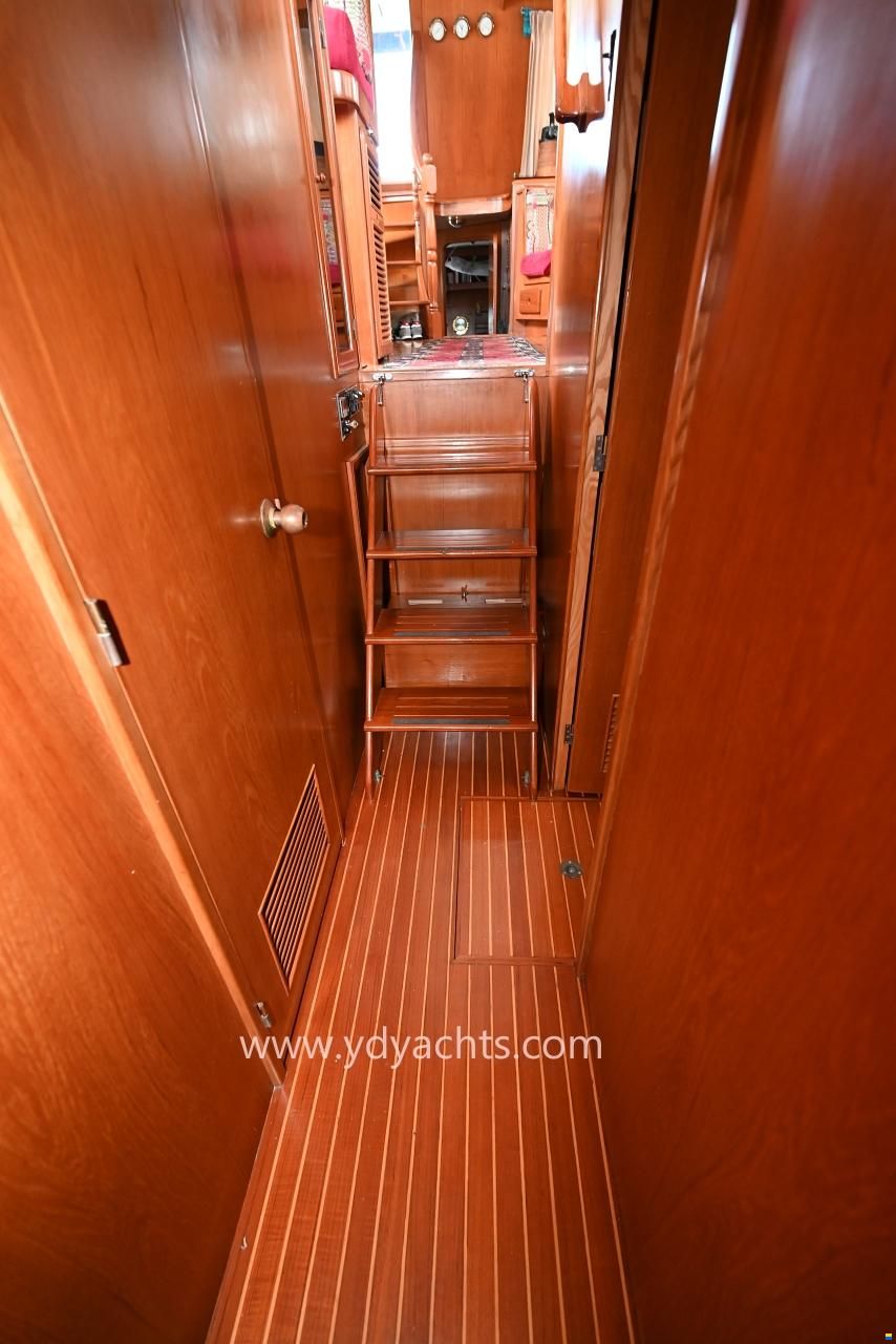 Marine Trader 44 Sundeck
