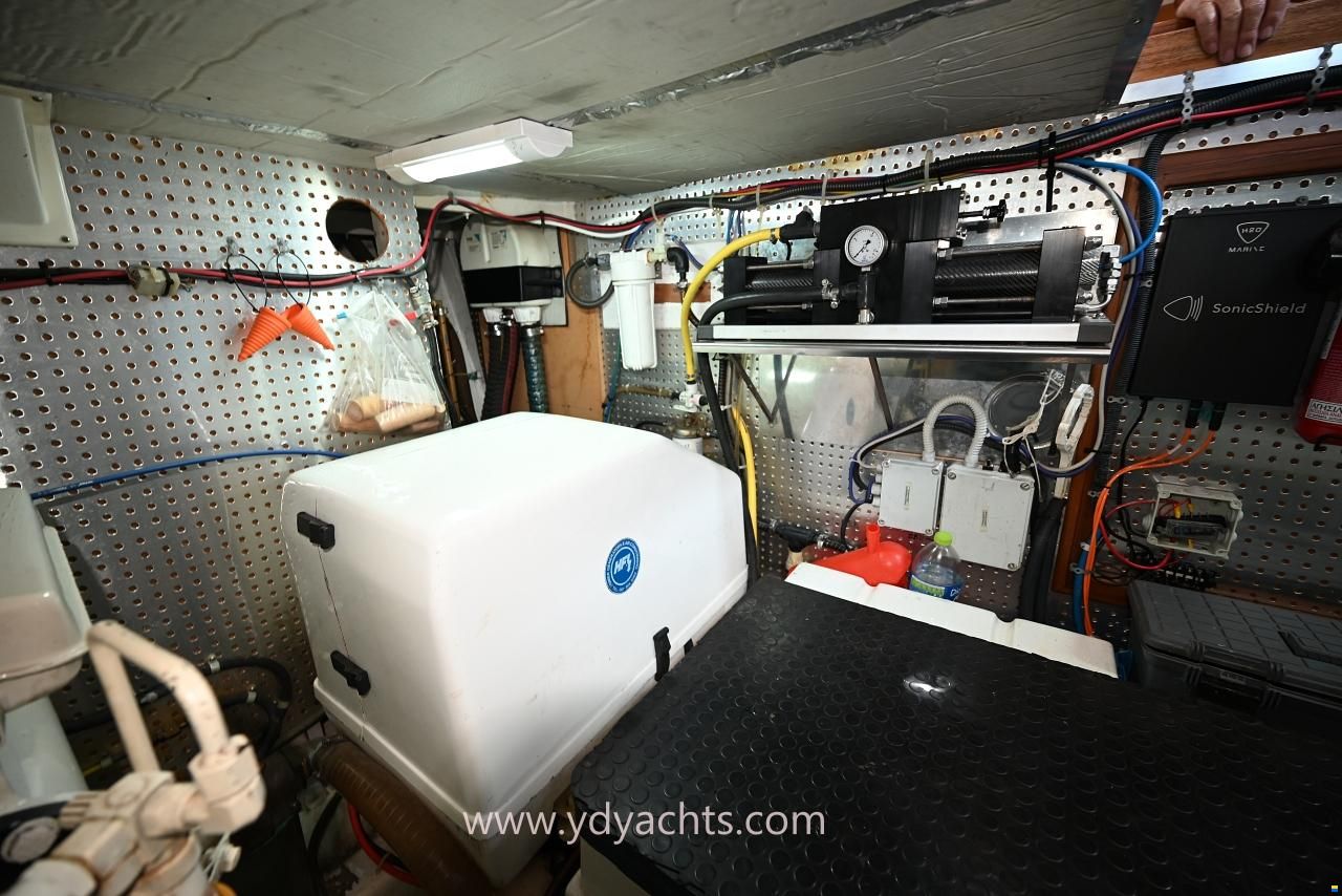 Marine Trader 44 Sundeck