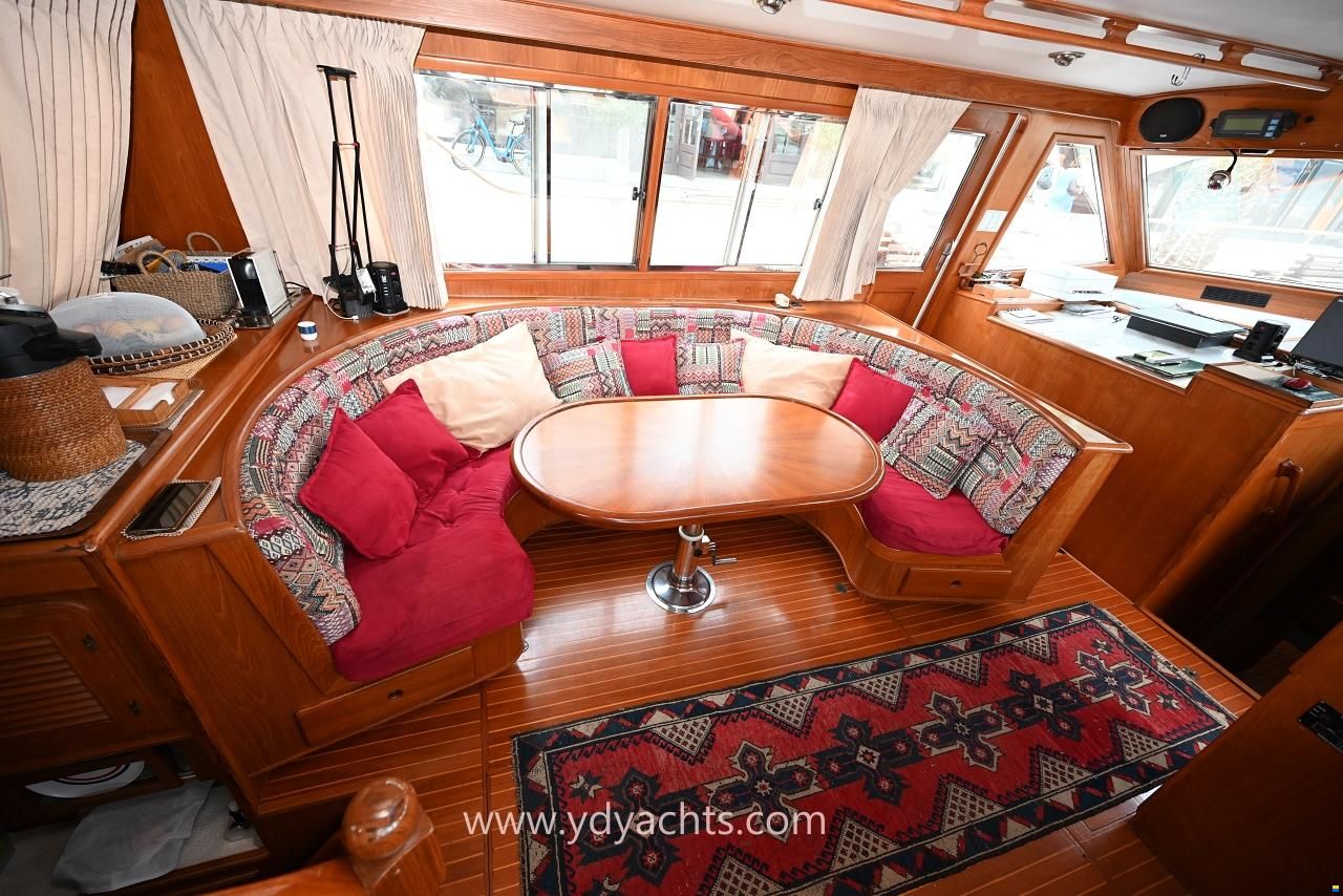 Marine Trader 44 Sundeck