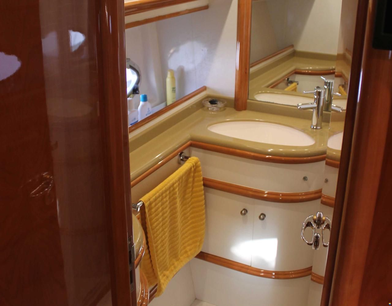 Astondoa AS464 GLX Flybridge