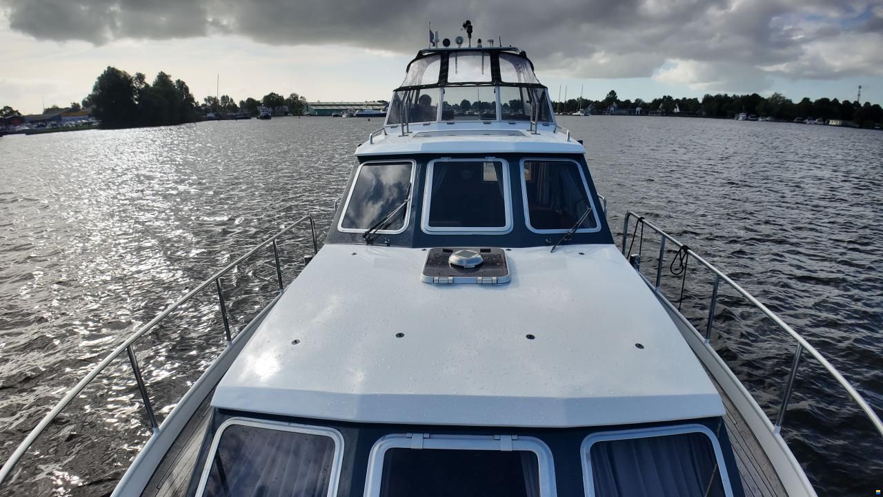Linssen 35SE