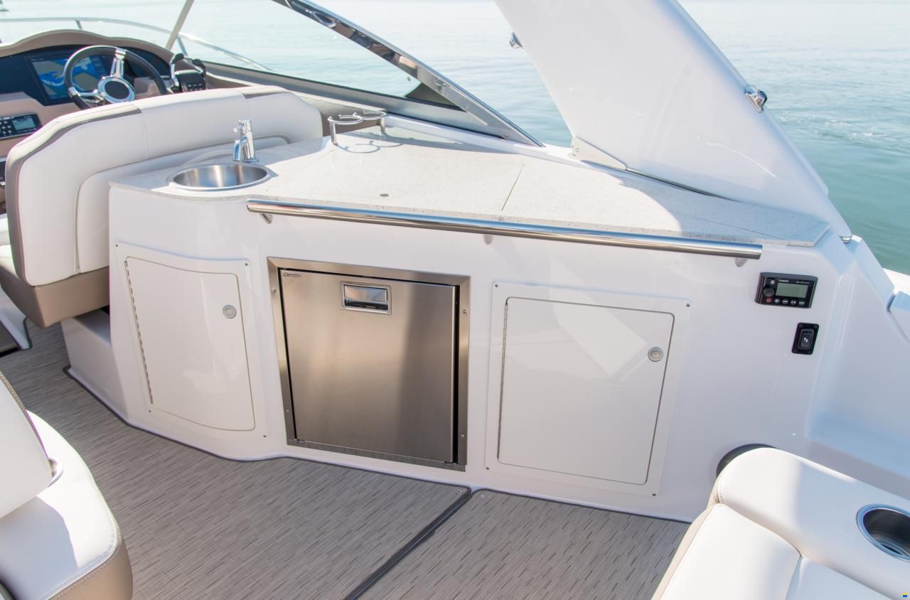 Regal 33 Express
