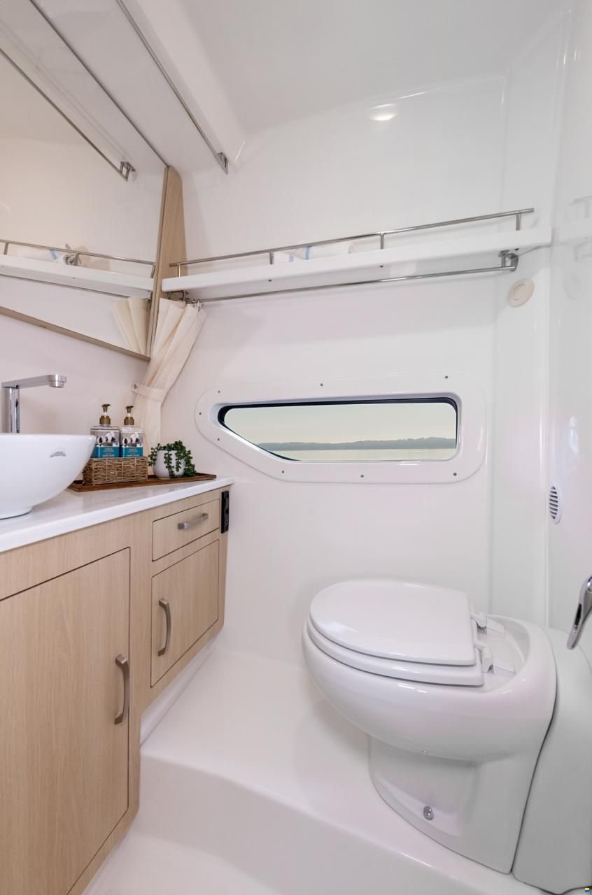 Regal 33 Express