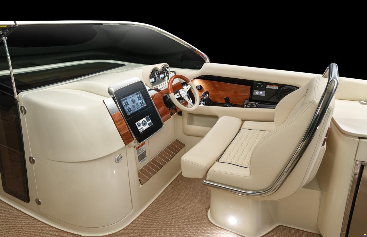 Chris Craft Launch 35 GT Surf