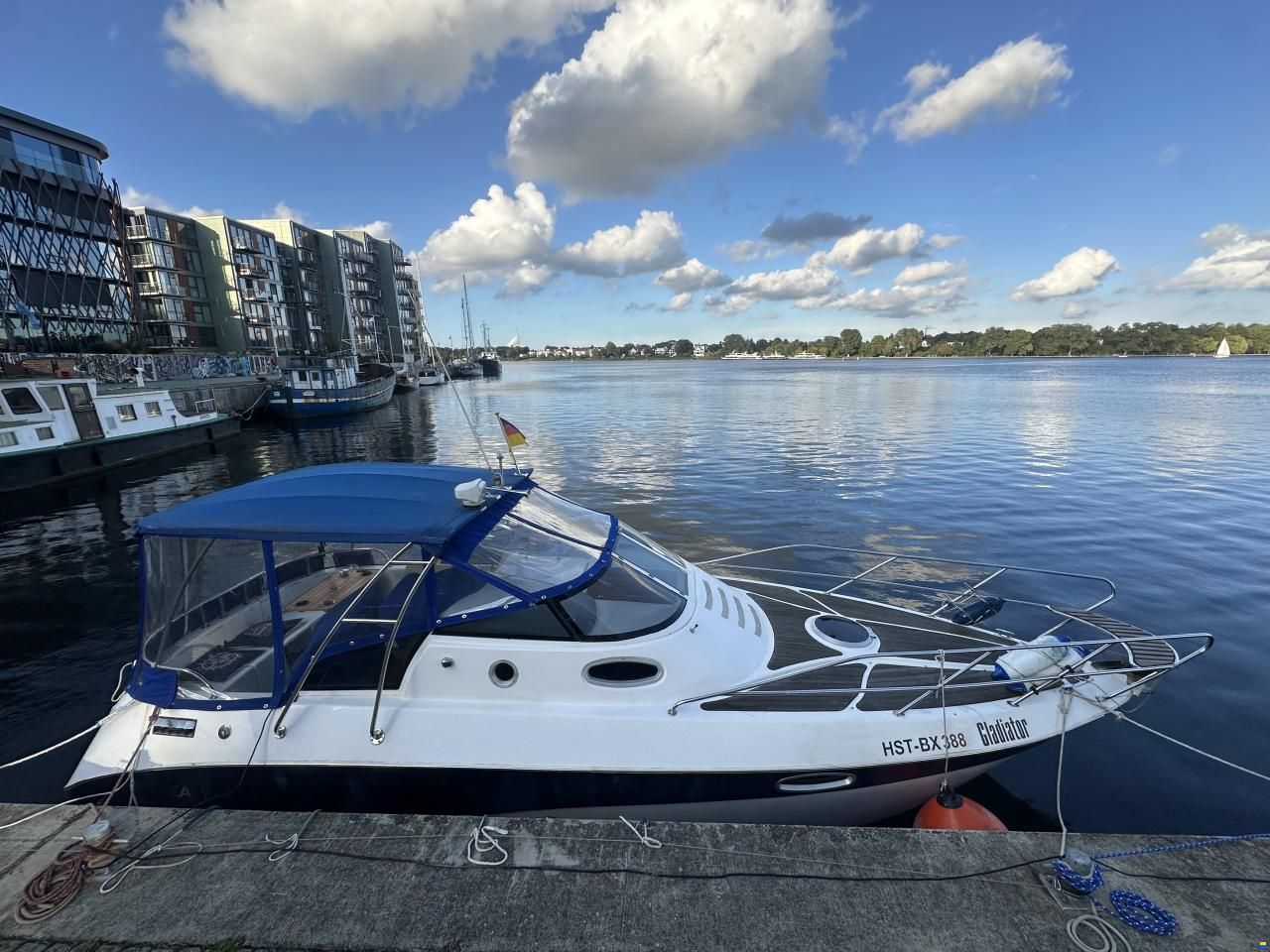 Sea Ray Gladiator