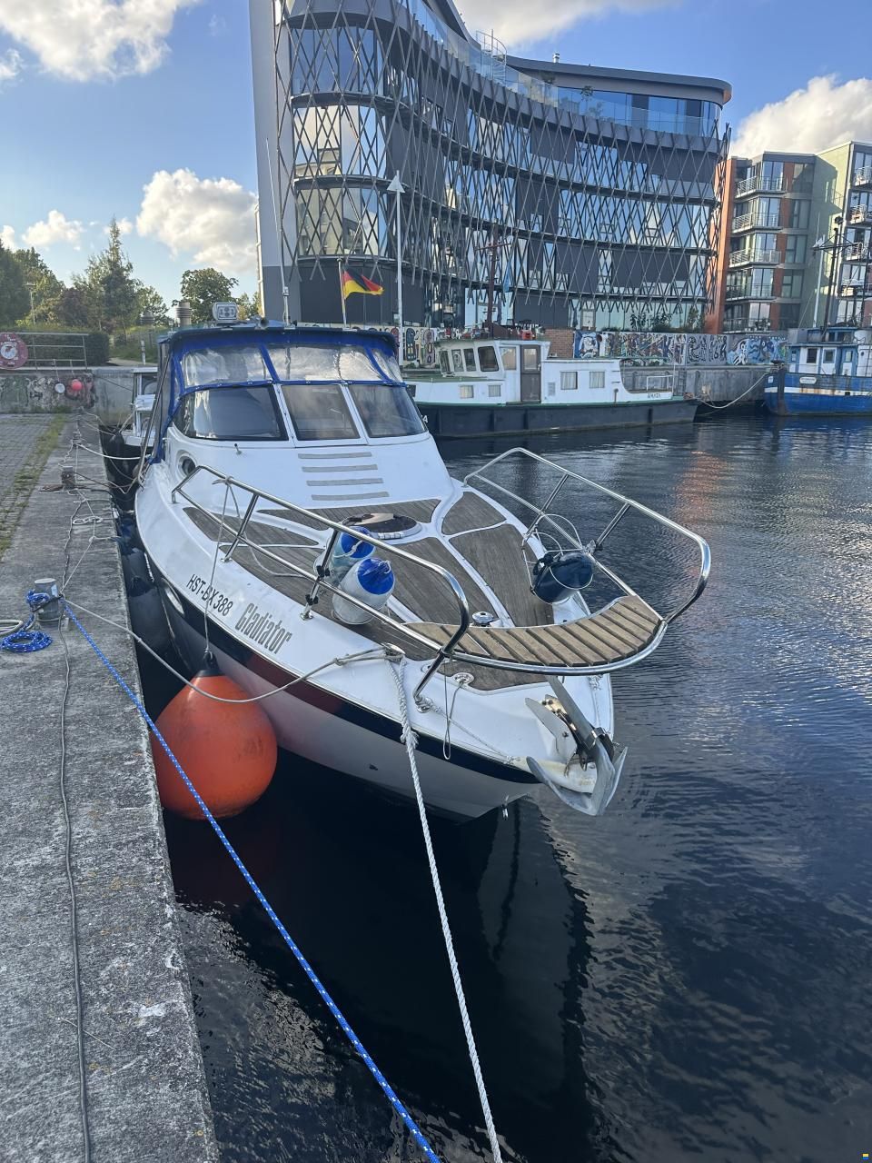 Sea Ray Gladiator