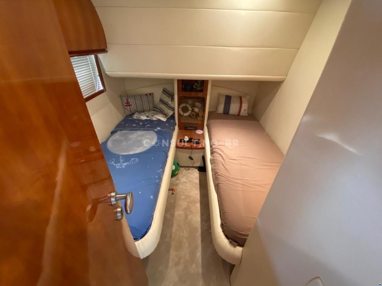 Pershing 54