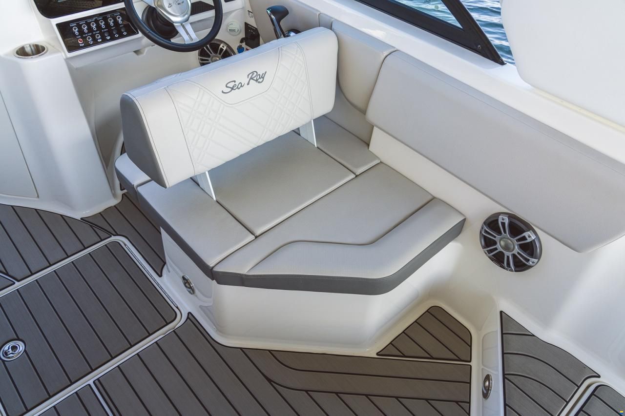 Sea Ray SDX 230 Outbaord Europe