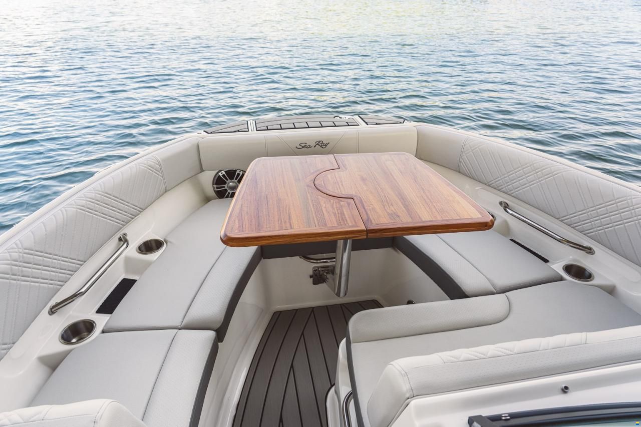 Sea Ray SDX 230 Outbaord Europe