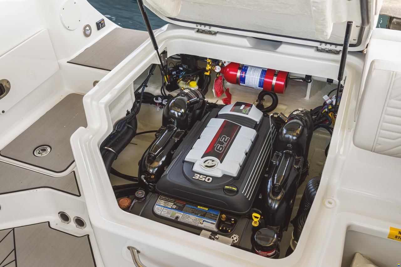 Sea Ray SDX 230 Surf Europe