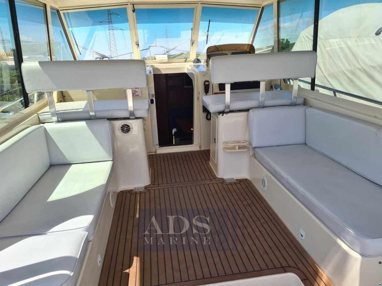 Mainship 34