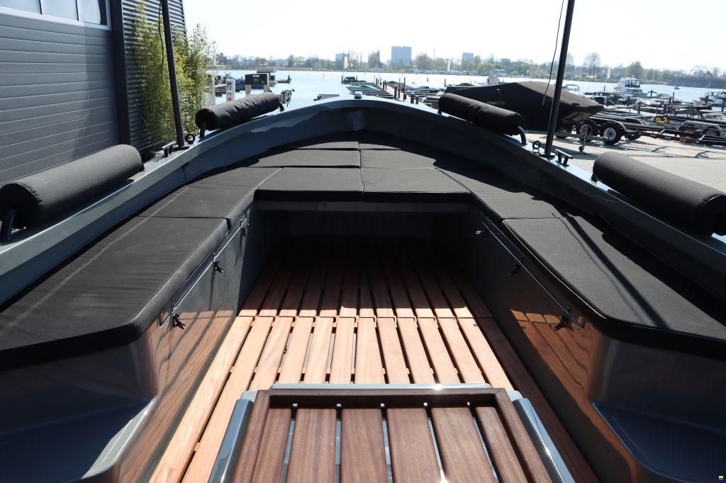 Stormer Lifeboat 75