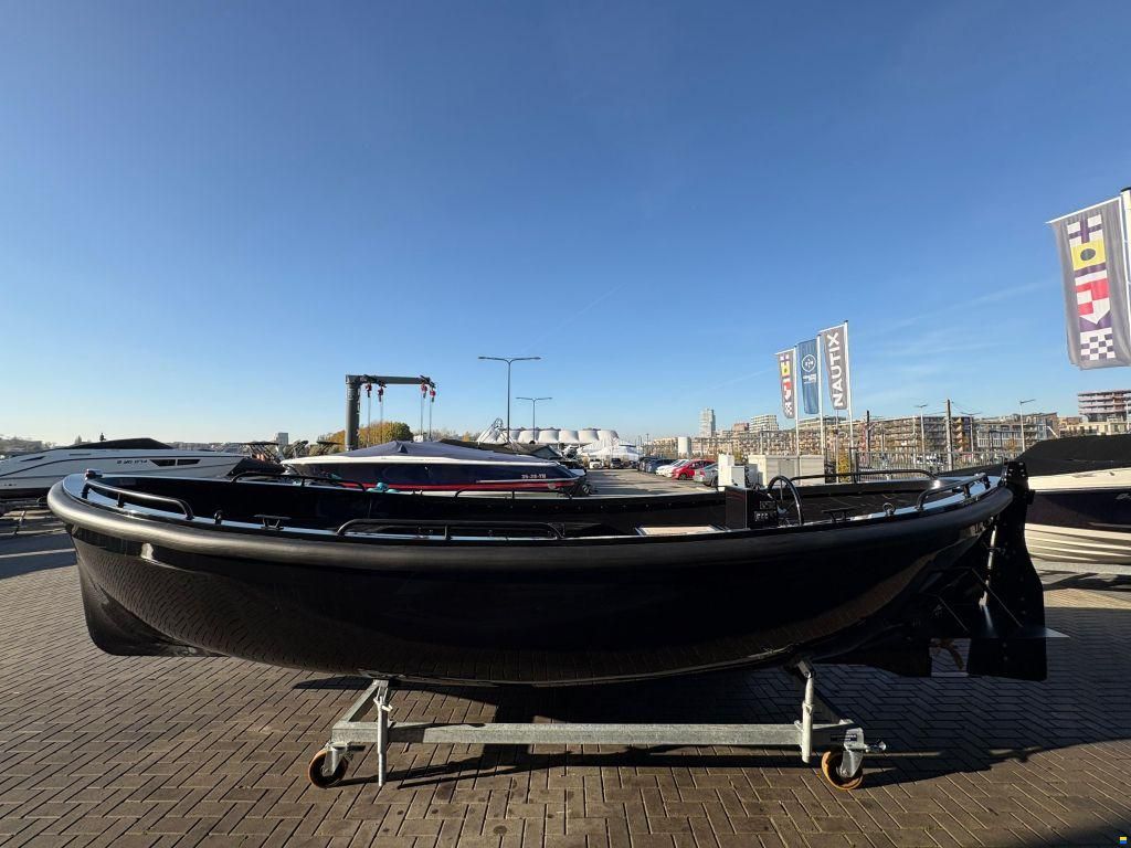 Stormer Lifeboat 75