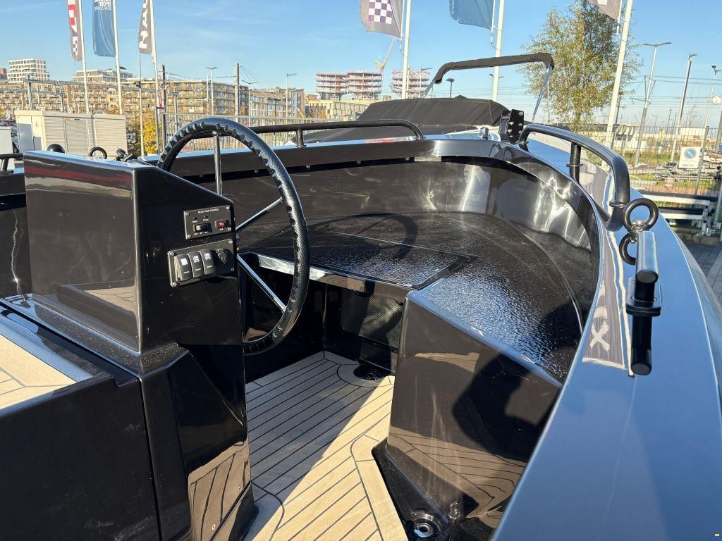 Stormer Lifeboat 75