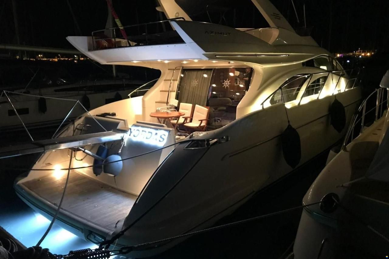 Azimut 55