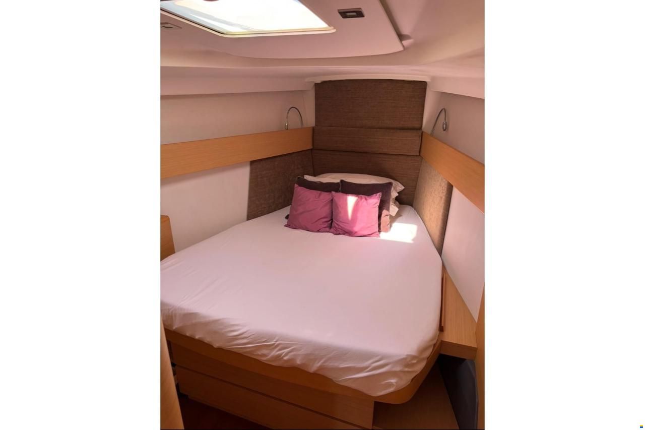 Beneteau First 45