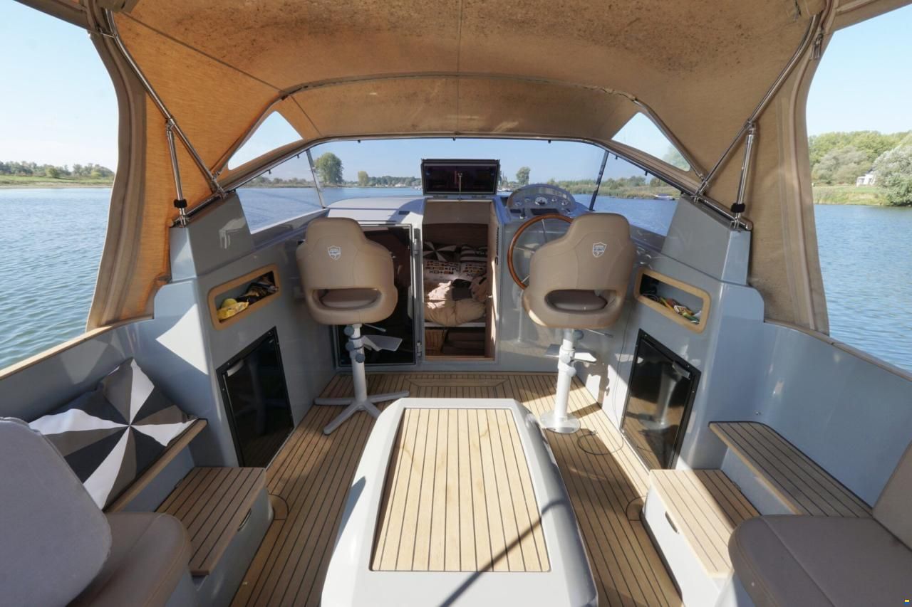 Antaris Seventy7 Cabin