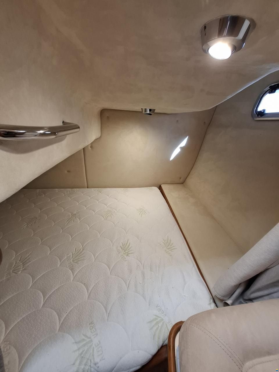 Saga 320 Sun Top