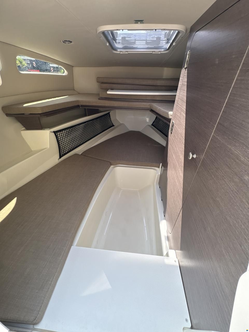 Bayliner VR6 Cuddy OB