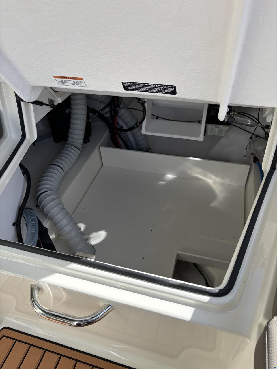 Bayliner VR6 Cuddy OB
