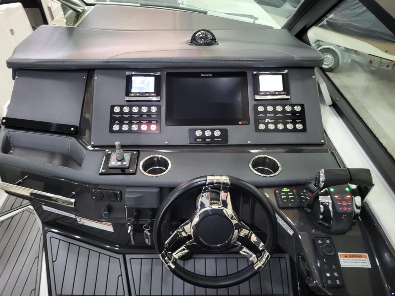 Monterey 378SE Bowrider