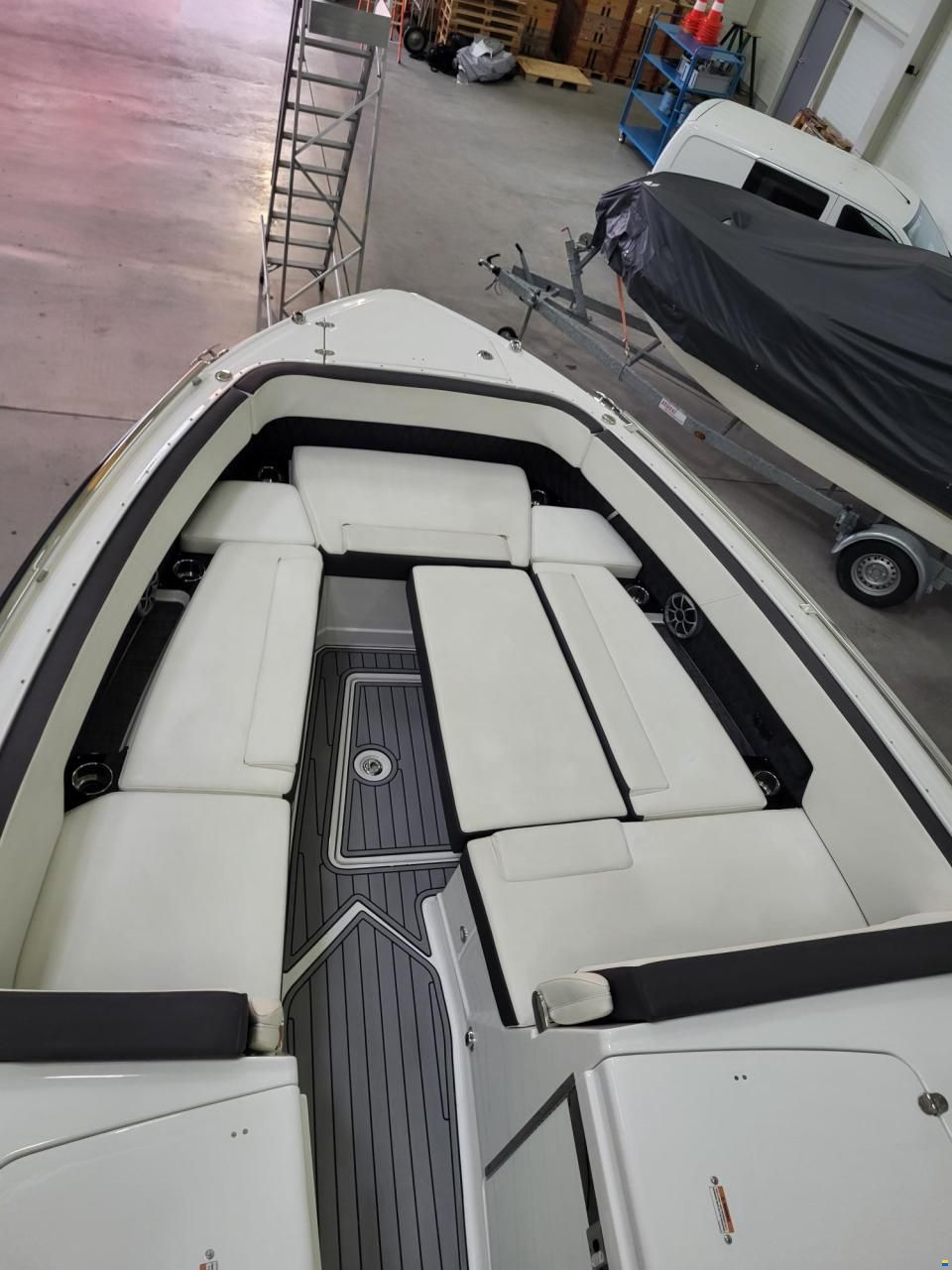 Monterey 378SE Bowrider