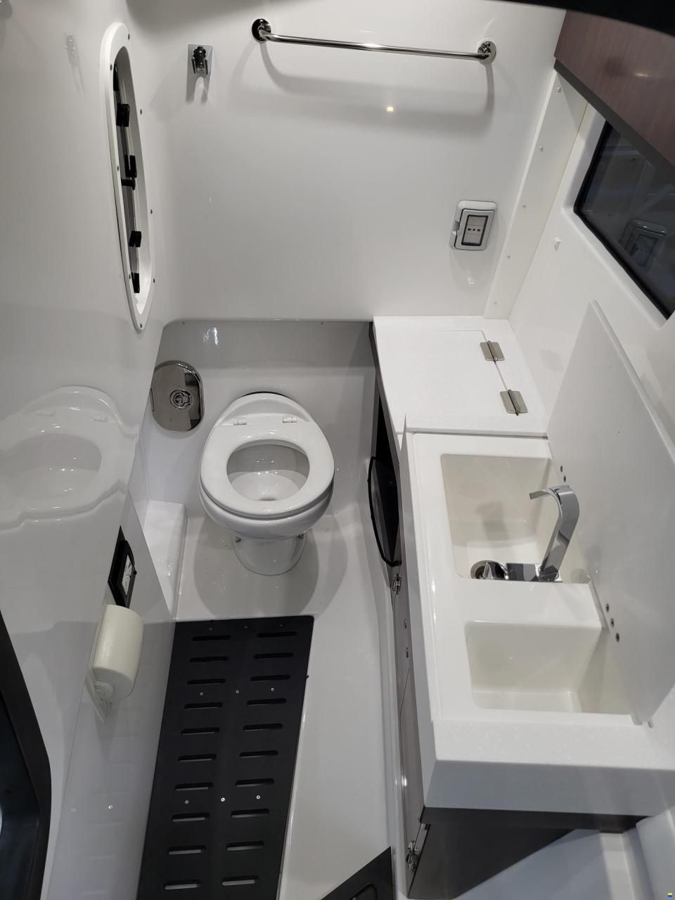 Monterey 378SE Bowrider