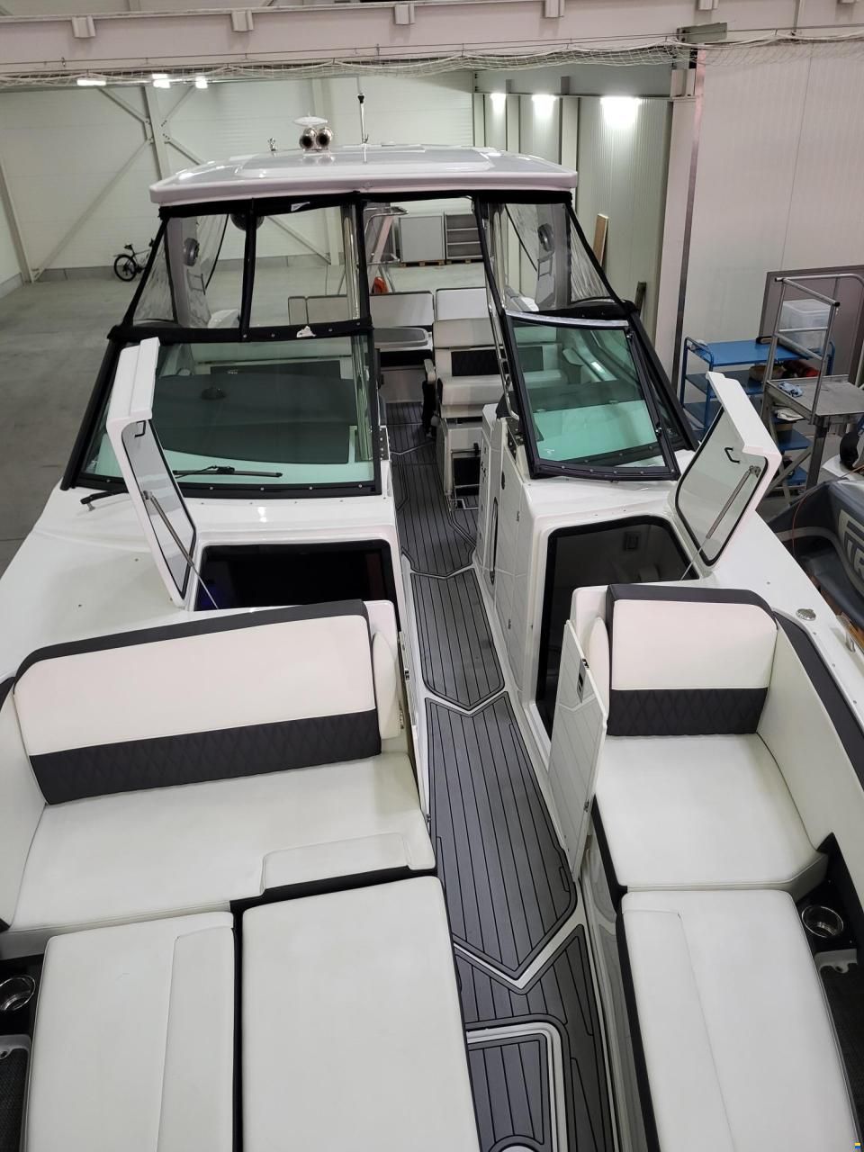 Monterey 378SE Bowrider