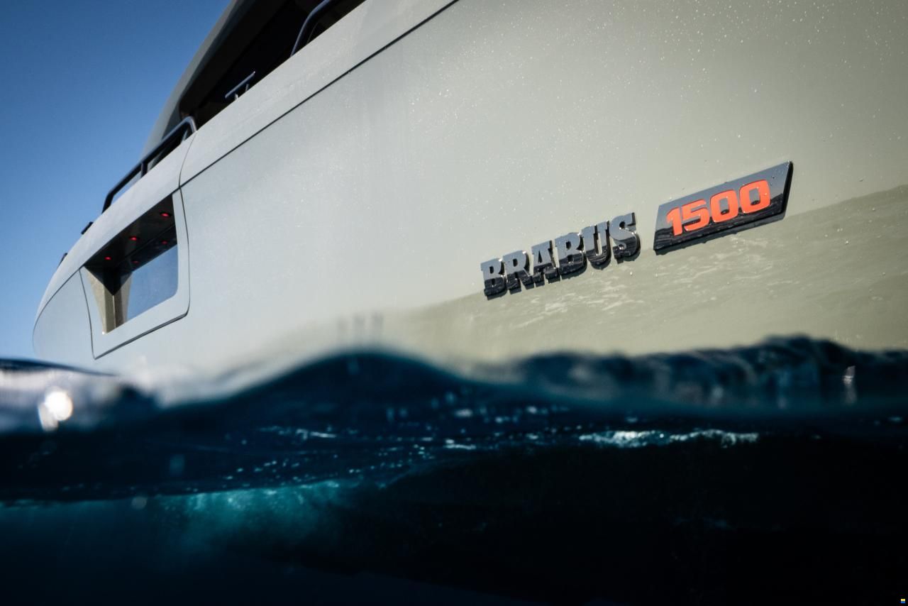 Brabus Shadow 1500 Cross Top