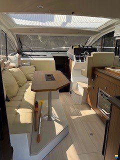 Sealine C330