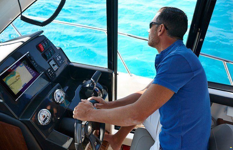 Quicksilver ACTIV 905 WEEKEND INBOARD