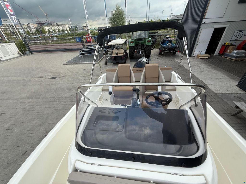 Quicksilver 605 Open