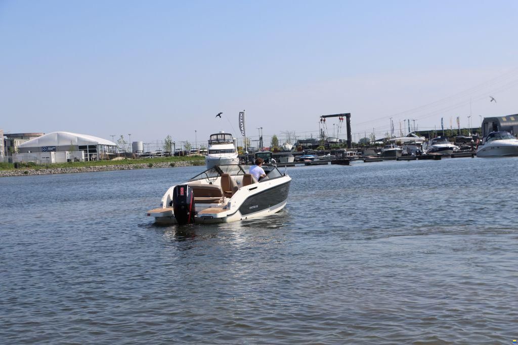 Quicksilver 675 Bowrider