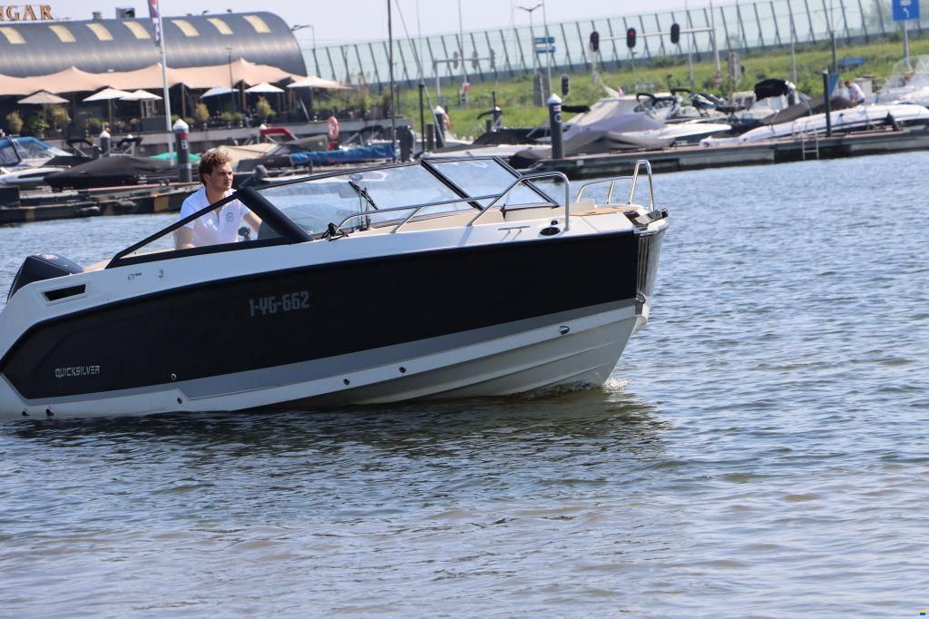 Quicksilver 675 Bowrider
