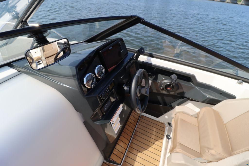 Quicksilver 675 Bowrider
