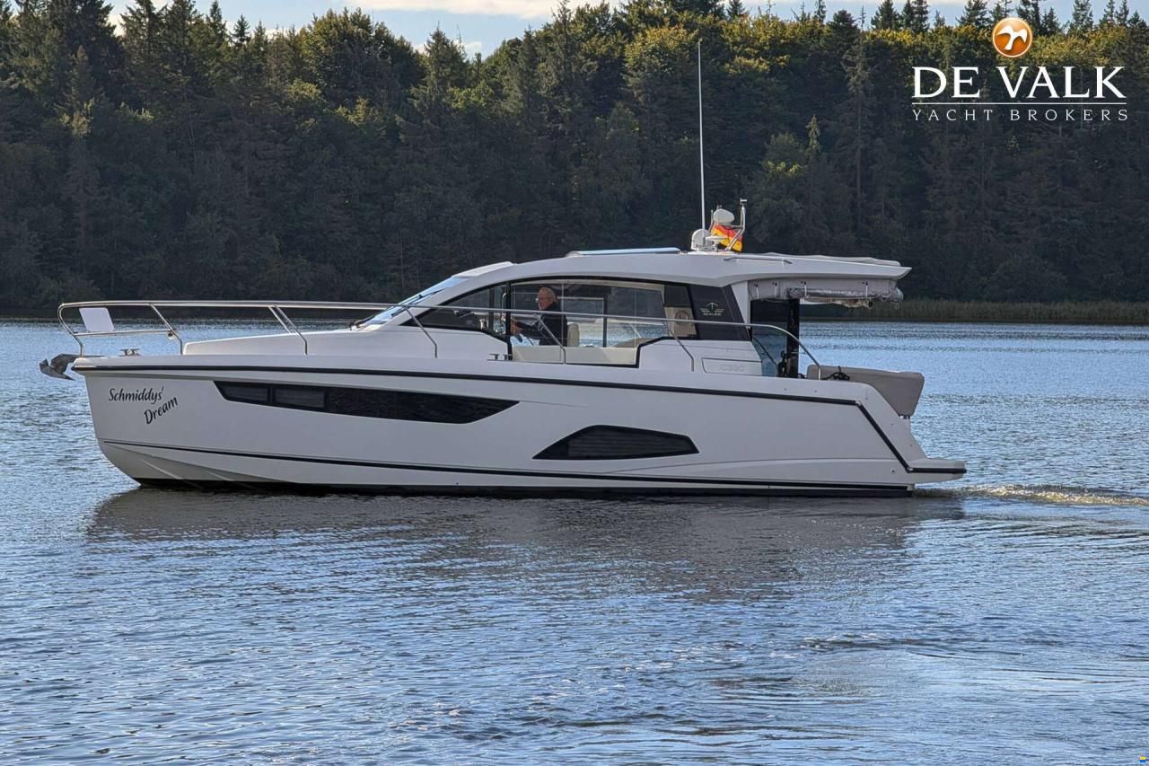 Sealine C330