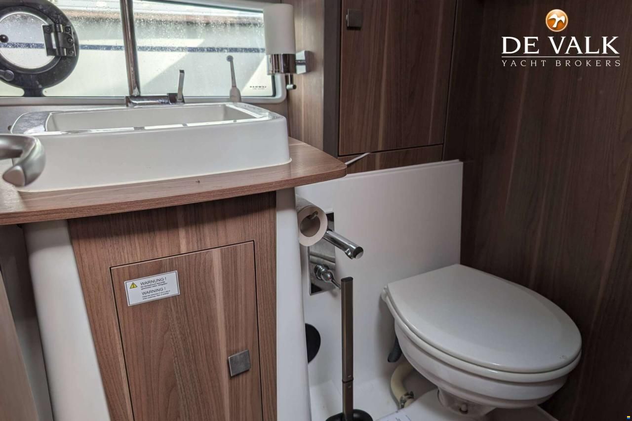 Sealine C330