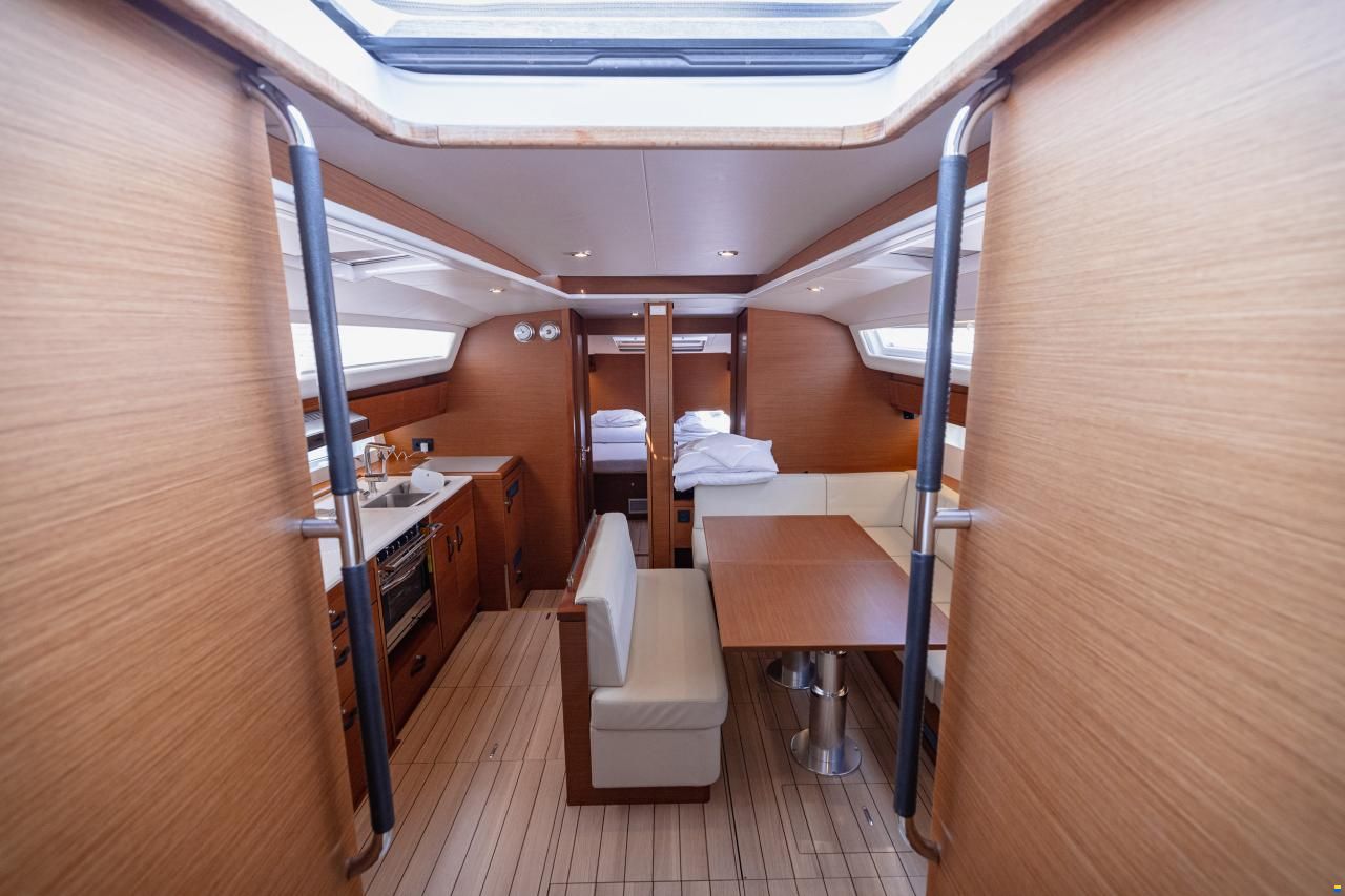 Jeanneau 54