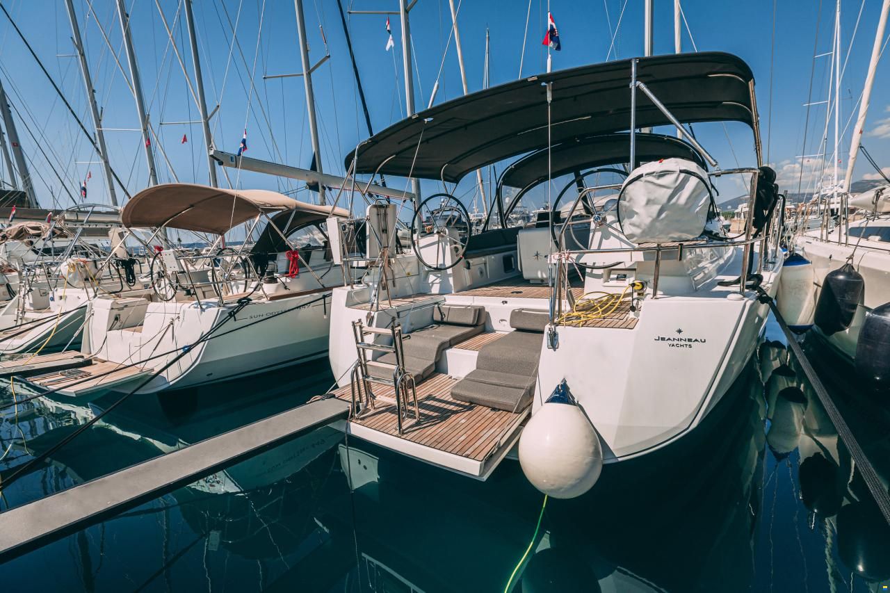 Jeanneau 54