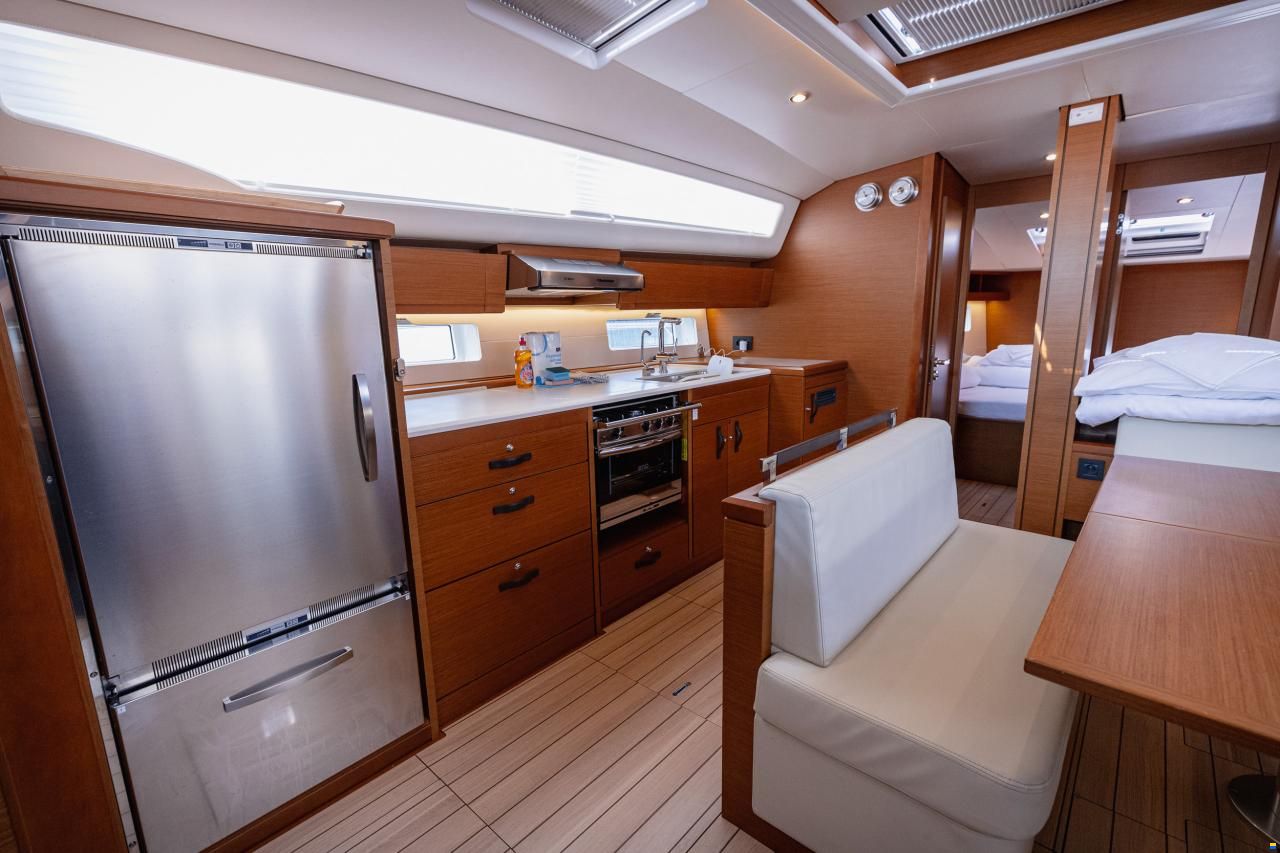 Jeanneau 54