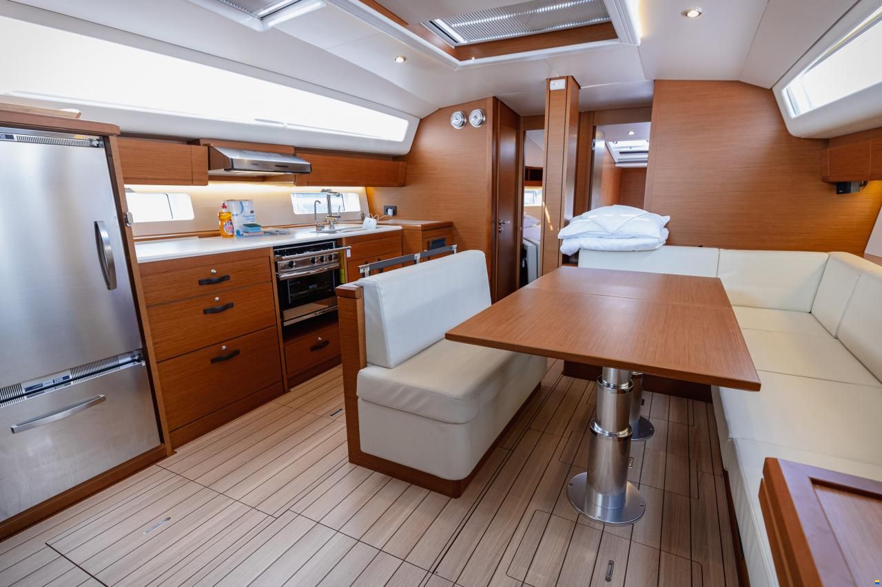 Jeanneau 54