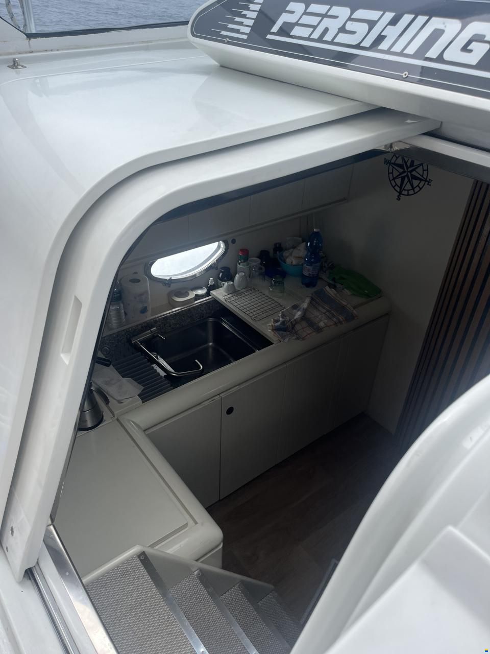 Pershing 40