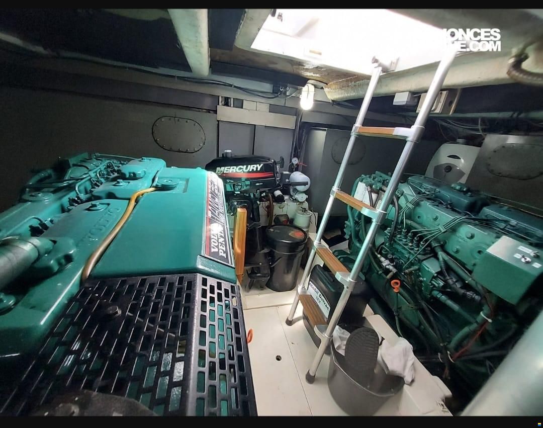 Pershing 40