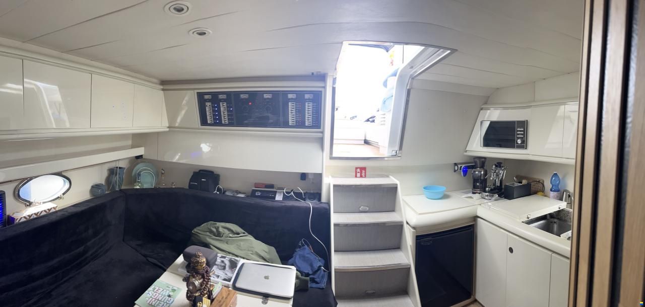 Pershing 40