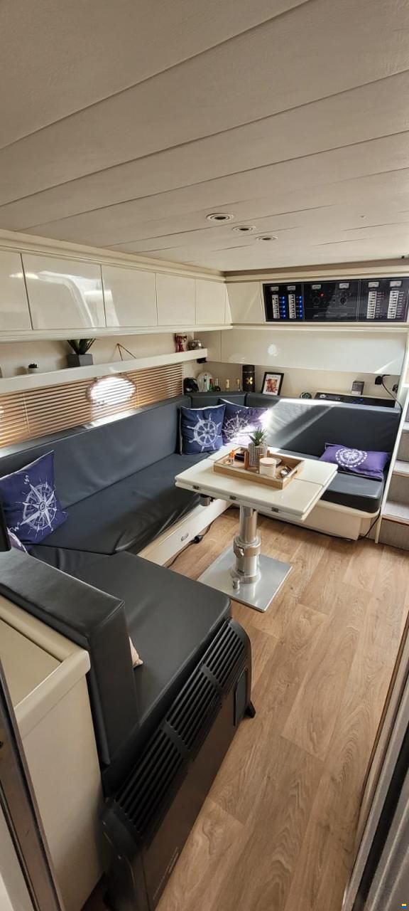 Pershing 40
