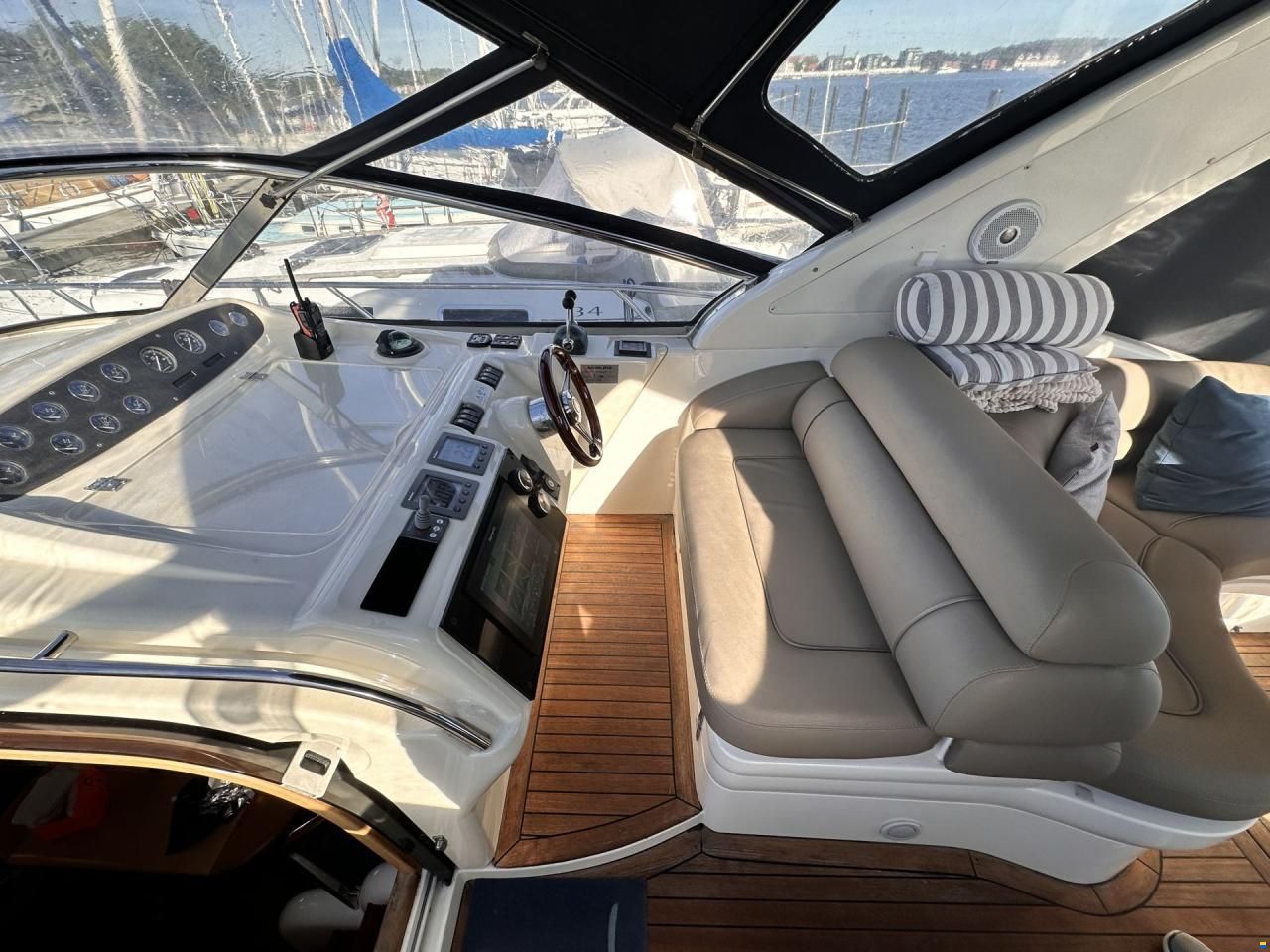 Sealine S 37